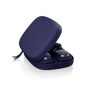 Bowers & Wilkins PX7 S3 indigo blue in case
